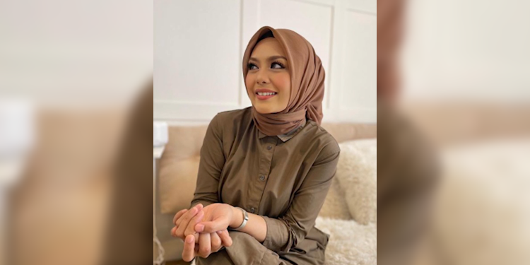 “Saya Mudah Rasa Bosan” – Potret Lukisan Zulin Aziz Bukti Versatiliti