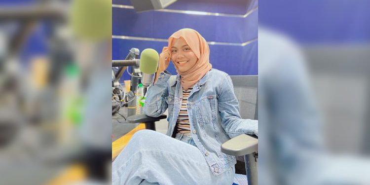 “PUBG Beri Saya Duit Ekstra” – Muna Shahirah Fokus Main Video Game