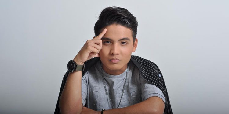 “Saya Cuma Tarik Brek” – Iqbal Tak Malu Jadi Pekerja Restoran Makanan Segera