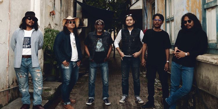 “Melayu, Cina, India, Serani…” – Khatulistiwa Versi Pitahati Dan Ito Lebih Sempurna