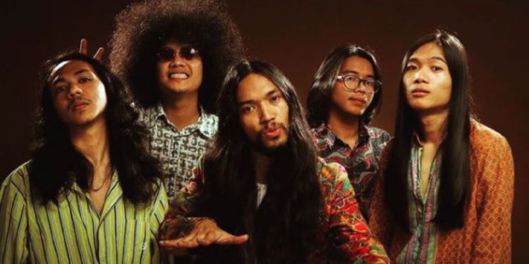 “Kasi Lebih Warna” – Wargasatwa Sokong Margasatwa Juang Rock Klasik