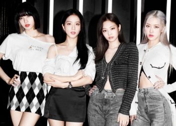 Anggota Blackpink Henti Terima Hadiah Pemberian Peminat