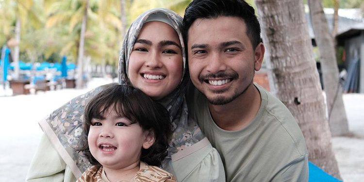 “Baby 2 Is Coming” – Elfira Loy Tak Sangka Hamil Sekali Lagi