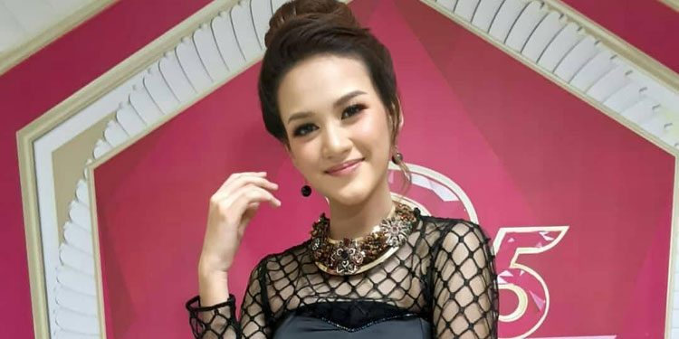 “Rasa Macam Pendatang!” – Erin CTJ Kecewa Tak Dikenali Di Tanah Air