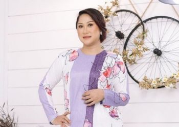 “Job Saya Tak Pernah Putus” – Jarang Muncul Di TV, Ani Maiyuni Tetap Laku Diundang Menyanyi