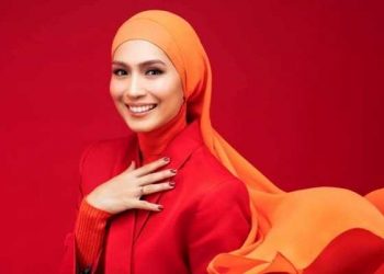 “Apalah Sangat Nilai Sebuah Kereta” – Nana Mahazan Hadiahkan SUV Buat Ibu Bapa