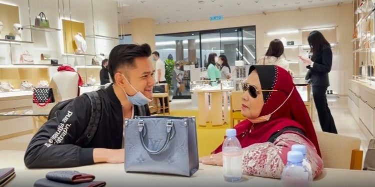 “Bukan Nak Riak, Cuma Beri Motivasi” – Ibu Nubhan Terima Hadiah Beg Tangan RM14,200
