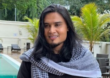 “Kami Masih Berhubung” – Shahir Zawawi Doakan Jodoh Terbaik Buat Erra Fazira
