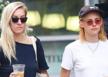 Heroin Twilight, Kristen Stewart Bertunang Dengan Teman Wanita