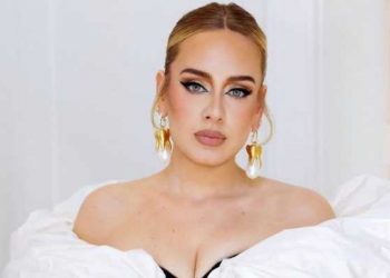 Tak Dengar Lagu Adele, Pengacara TV Digantung Tugas Dua Minggu