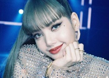 Wanita Paling Cantik Bagi Tahun 2021 Jatuh Kepada Lisa Blackpink