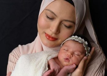 “Ambil Nama Aunty Belah Bapanya” – Syida Melvin Dedah Wajah Dan Nama Puteri Kedua