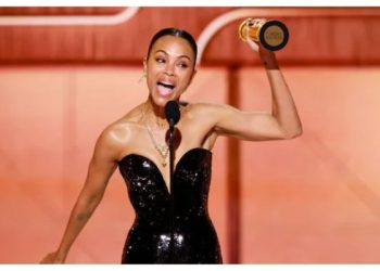 Zoe Saldaña Raih Golden Globe Pertama, Cipta Sejarah Untuk Dominika
